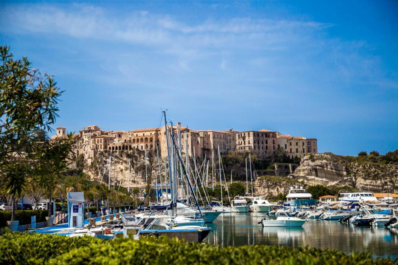All'Angolo Della Torre Tropea Exterior foto